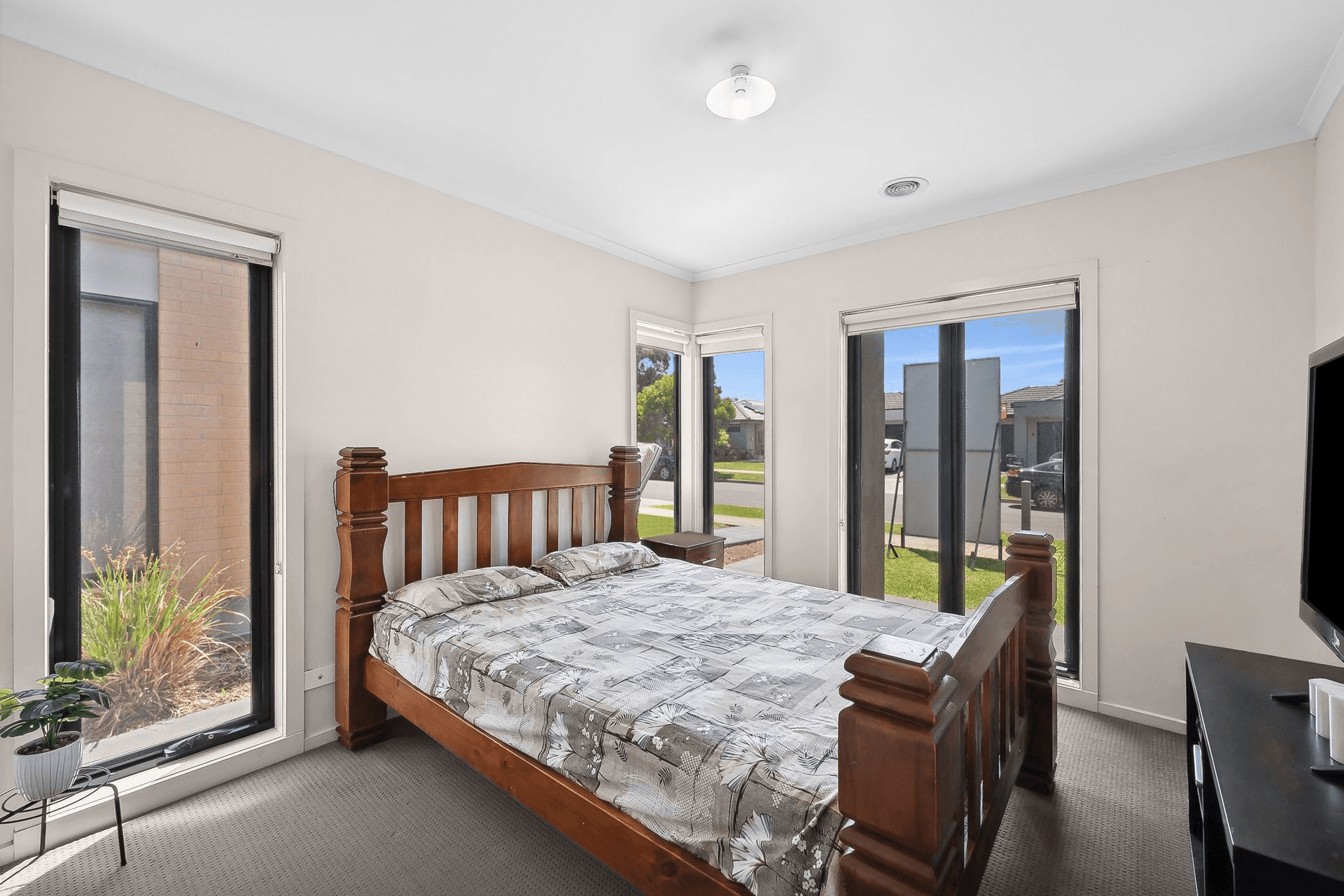 52 Wurrook Circuit, North Geelong, VIC 3215