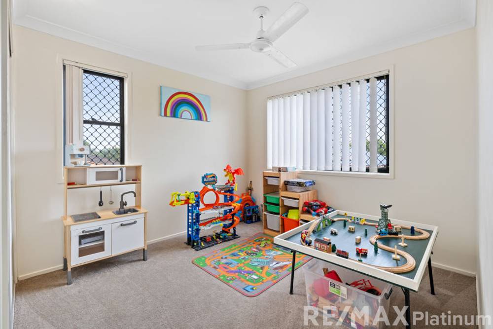 11 Marilyn Place, MORAYFIELD, QLD 4506