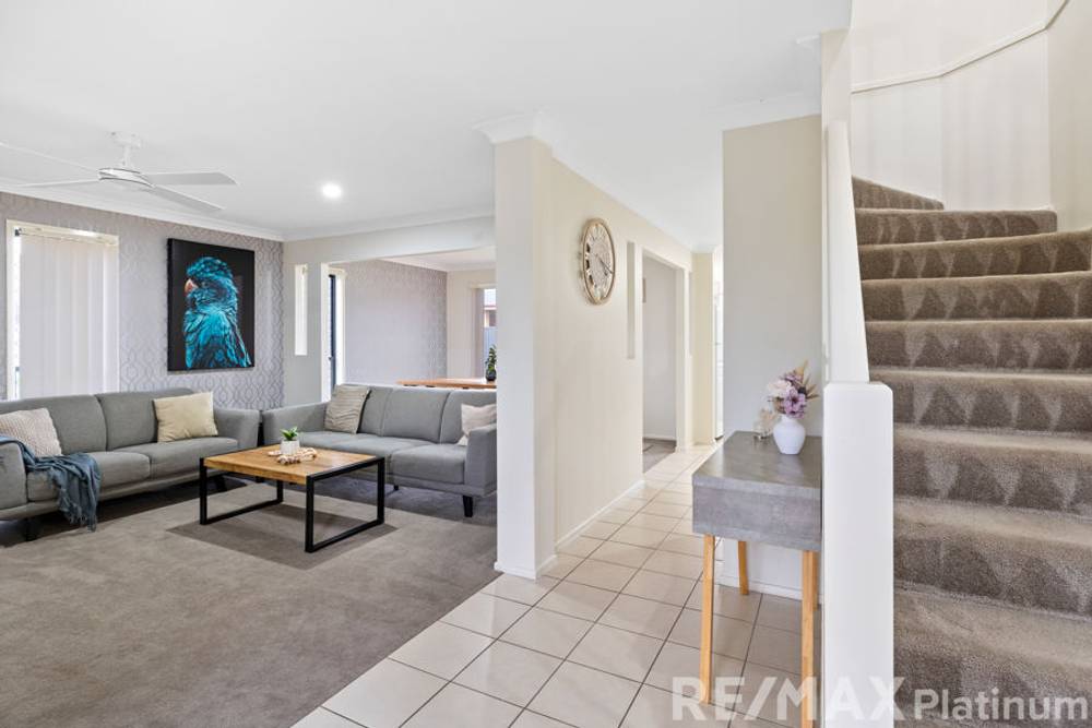 11 Marilyn Place, MORAYFIELD, QLD 4506