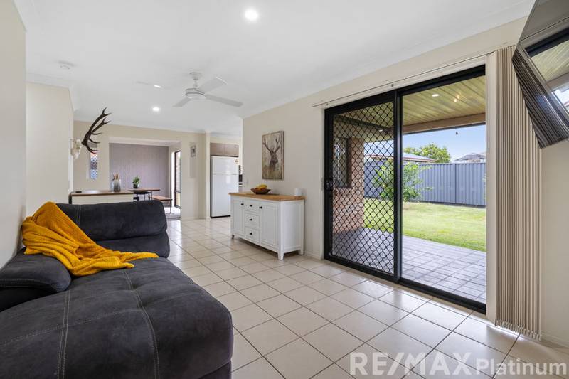 11 Marilyn Place, MORAYFIELD, QLD 4506