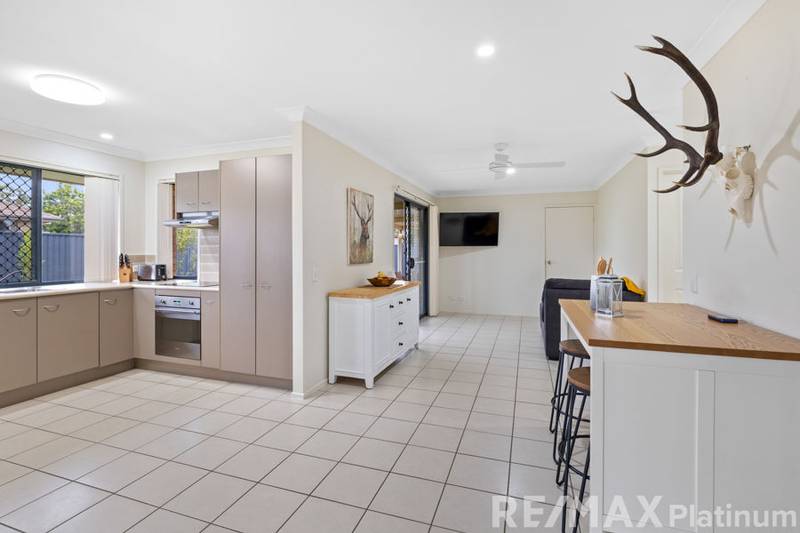 11 Marilyn Place, MORAYFIELD, QLD 4506