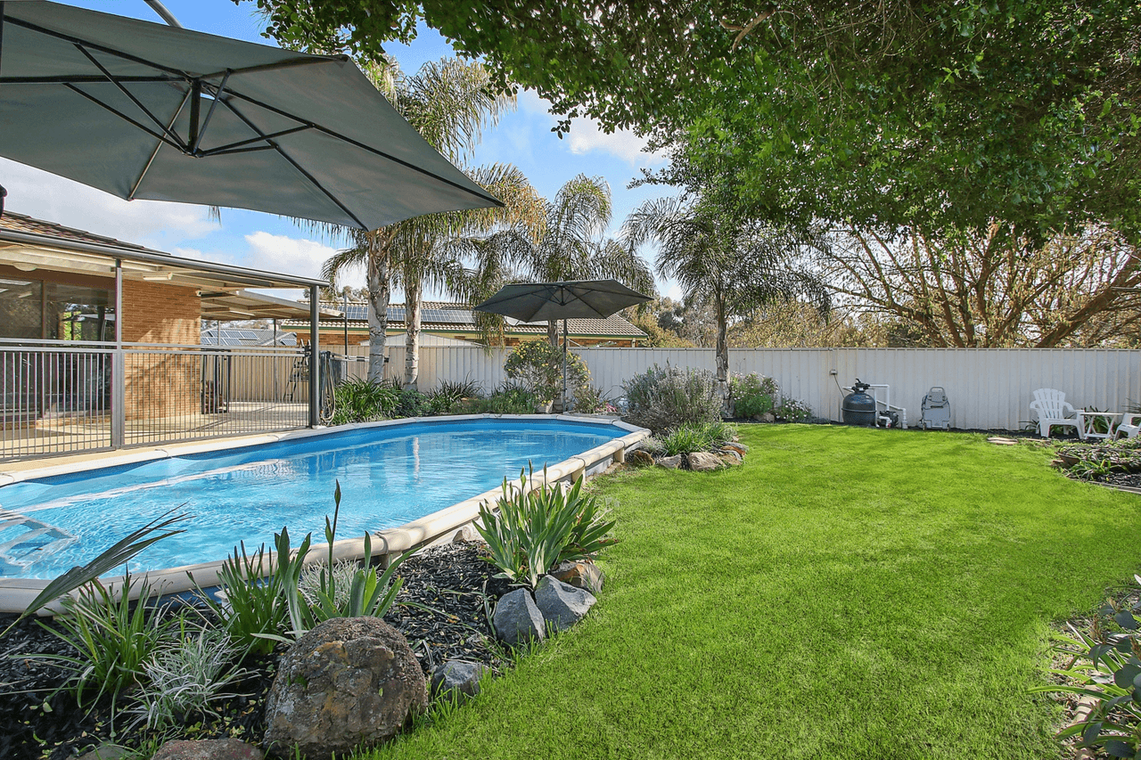 12 Decora Place, THURGOONA, NSW 2640