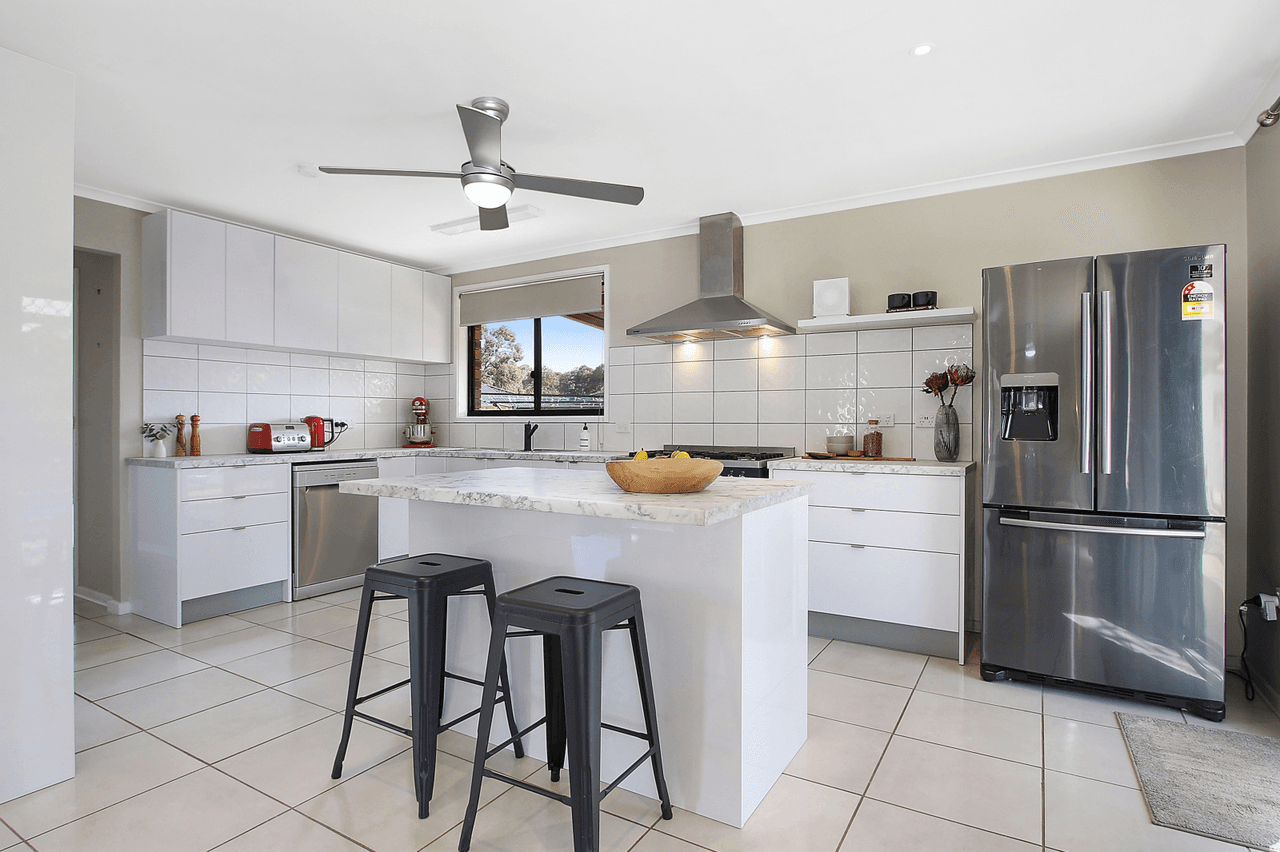 12 Decora Place, THURGOONA, NSW 2640