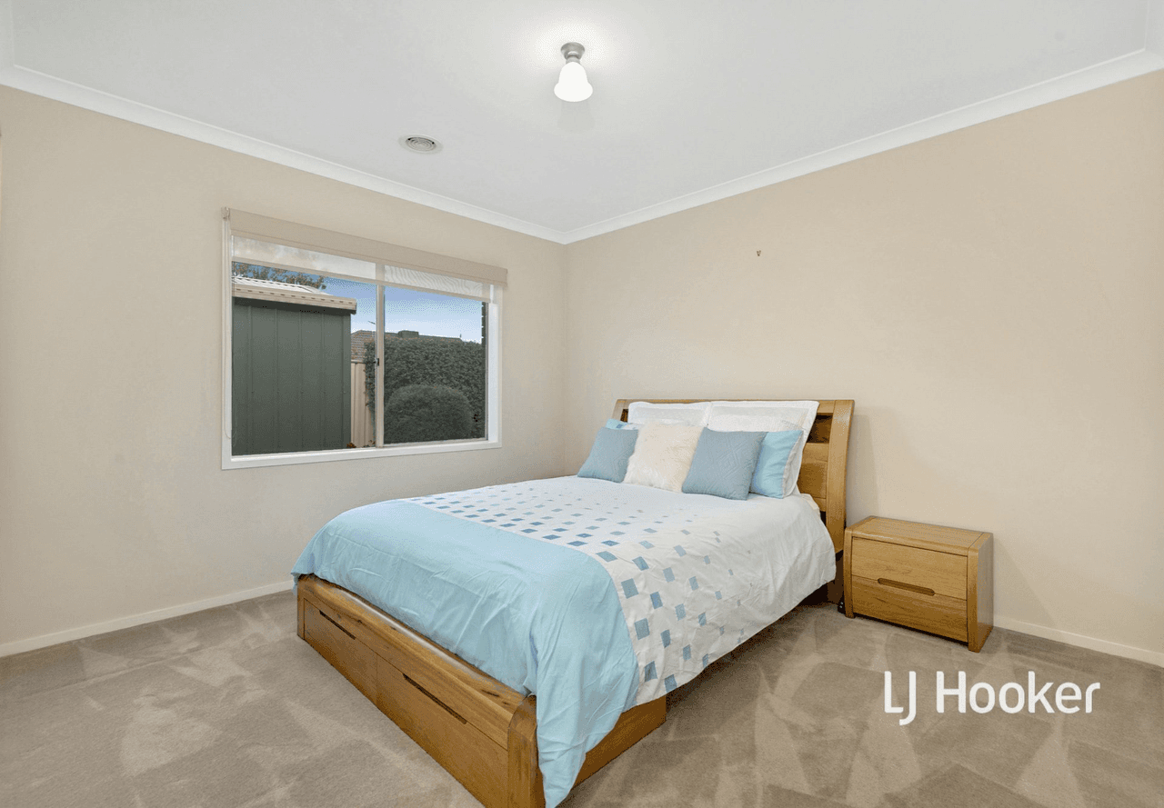 12 Adrian Circuit, WALLAN, VIC 3756