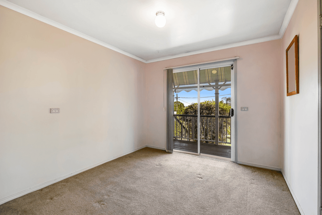 4 Walnut Court, NEWTOWN, QLD 4350