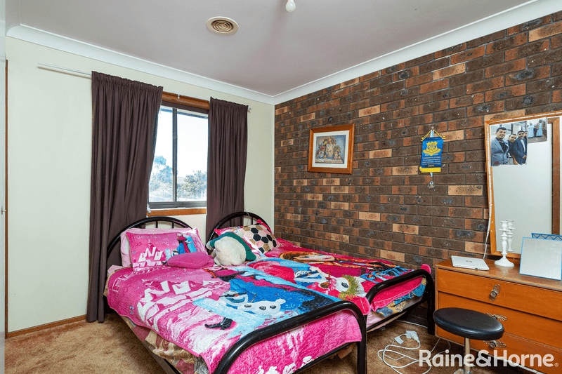 11 Patamba Street, KOORINGAL, NSW 2650