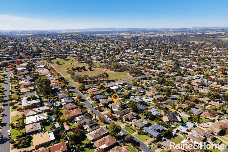 11 Patamba Street, KOORINGAL, NSW 2650