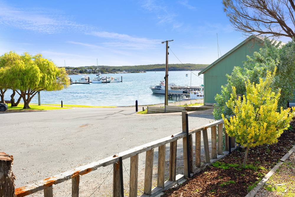26 Pelican Court, Coffin Bay, SA 5607