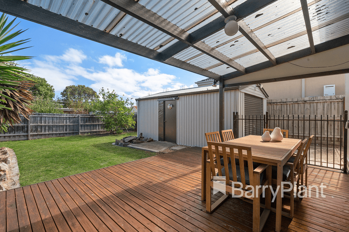 86 Fourth Avenue, Rosebud, VIC 3939