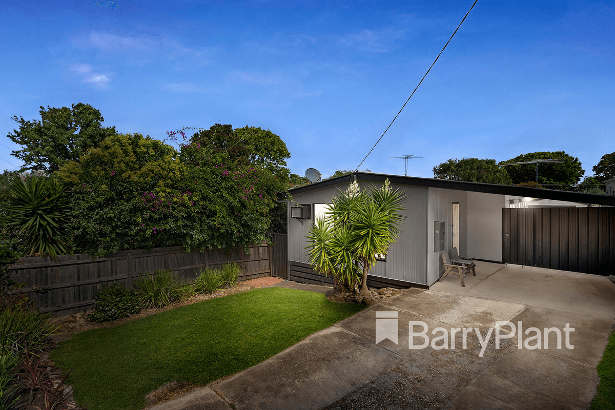 86 Fourth Avenue, Rosebud, VIC 3939