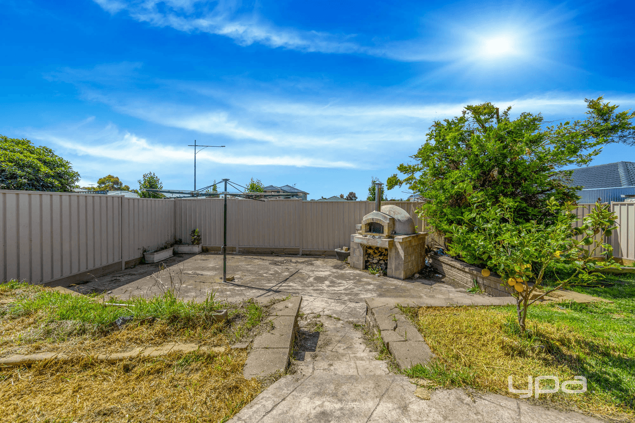 65 Fairfax Circuit, ALBANVALE, VIC 3021