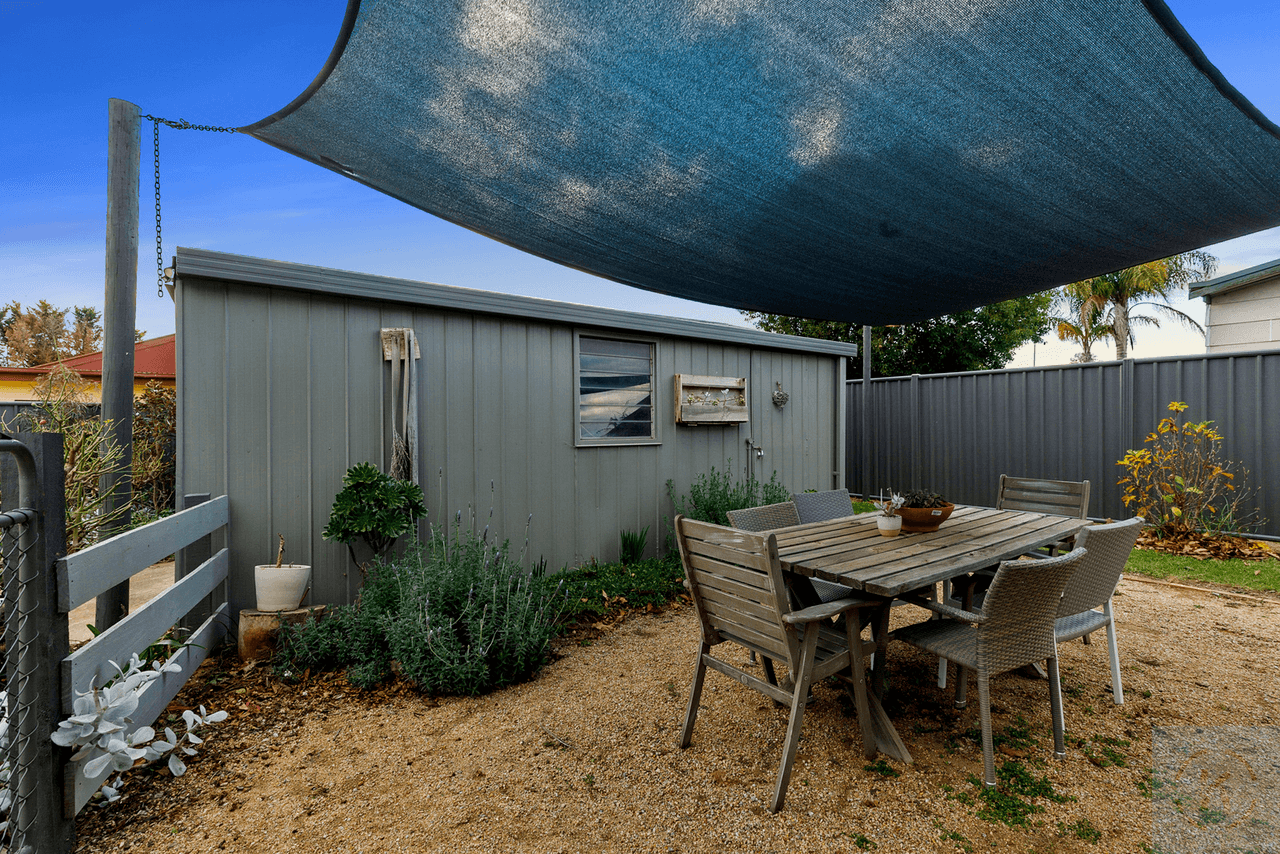 60 Kelly Street, Tocumwal, NSW 2714