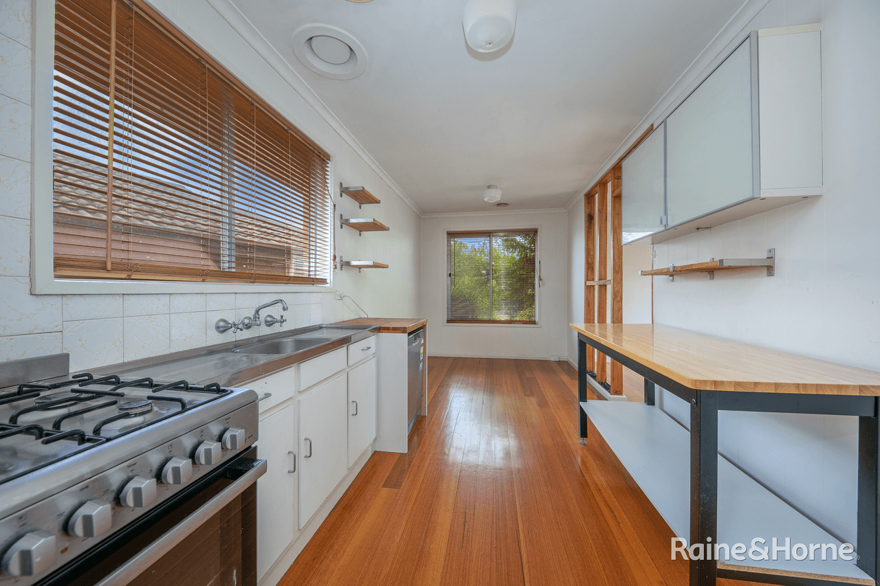 8 Oxley Street, SUNBURY, VIC 3429