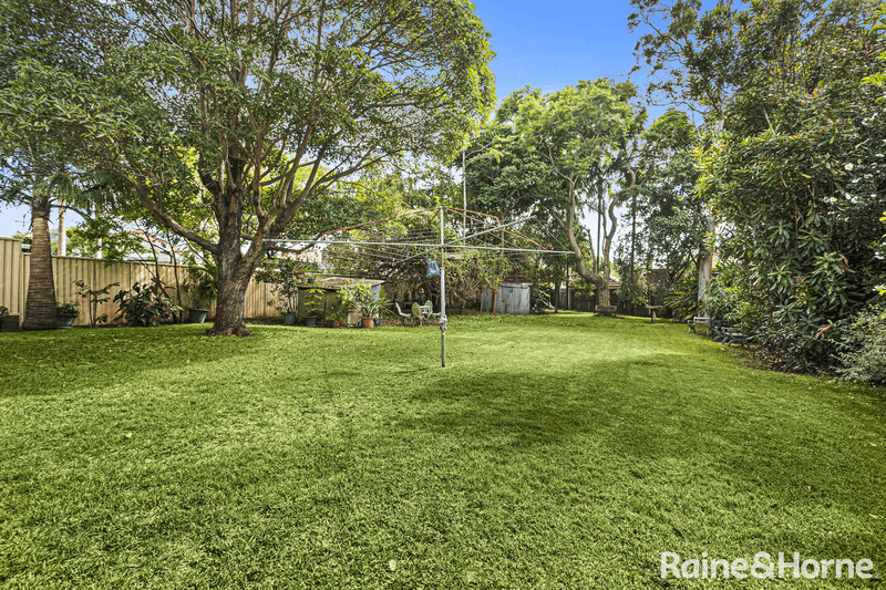 4 Poulton Avenue, BEVERLEY PARK, NSW 2217