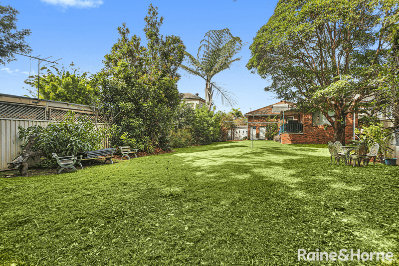 4 Poulton Avenue, BEVERLEY PARK, NSW 2217