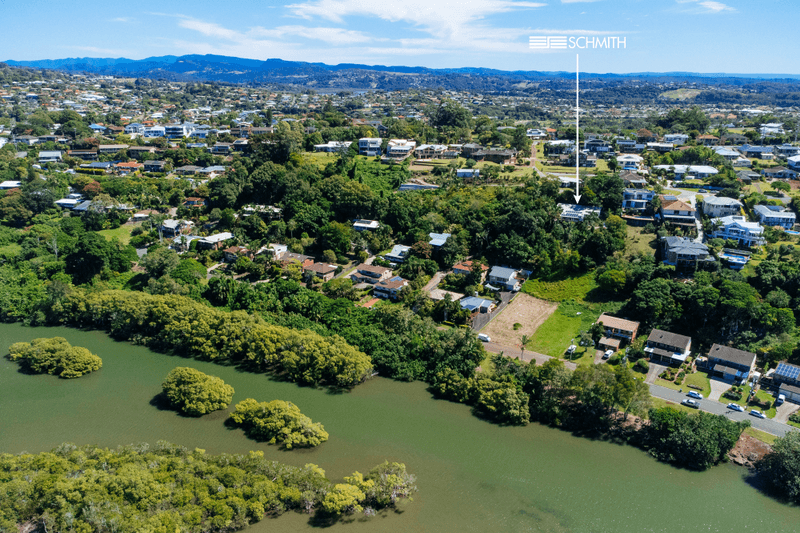 69 Bimbadeen Avenue, BANORA POINT, NSW 2486