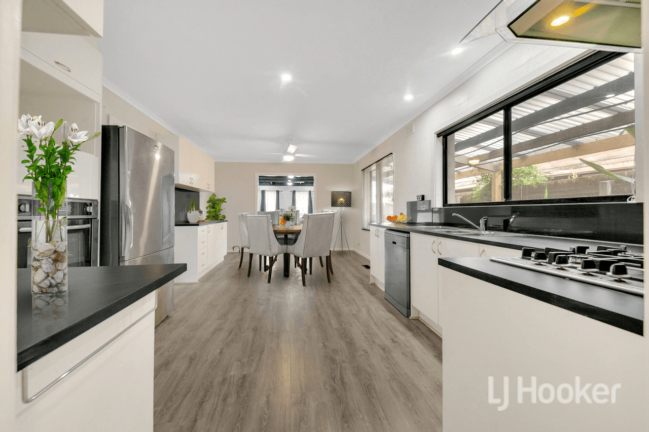 41 Bridgeford Crescent, MELTON SOUTH, VIC 3338