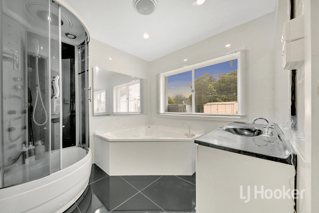 41 Bridgeford Crescent, MELTON SOUTH, VIC 3338