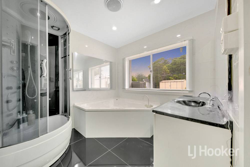 41 Bridgeford Crescent, MELTON SOUTH, VIC 3338