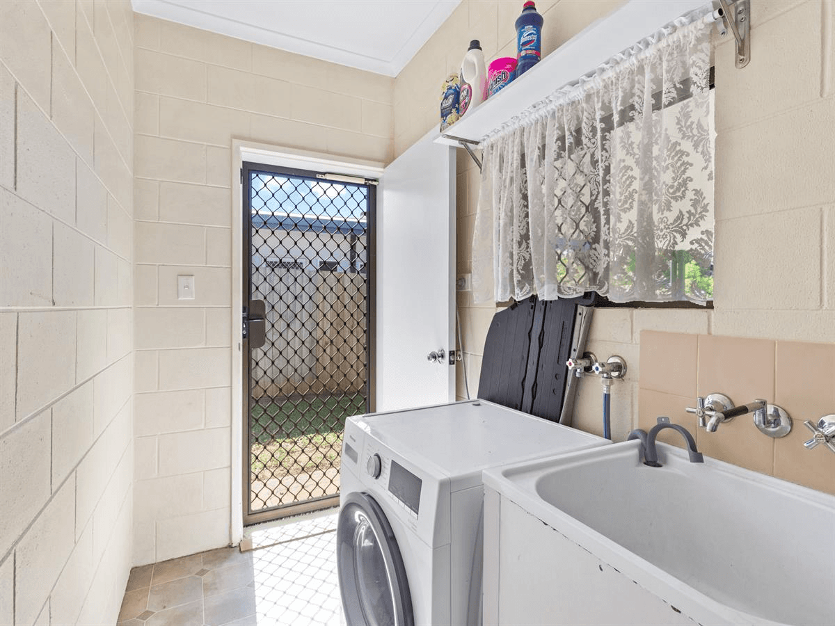 53 Impey Steet, Caravonica, QLD 4878