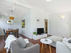 16 Dempster Street, TOOWONG, QLD 4066