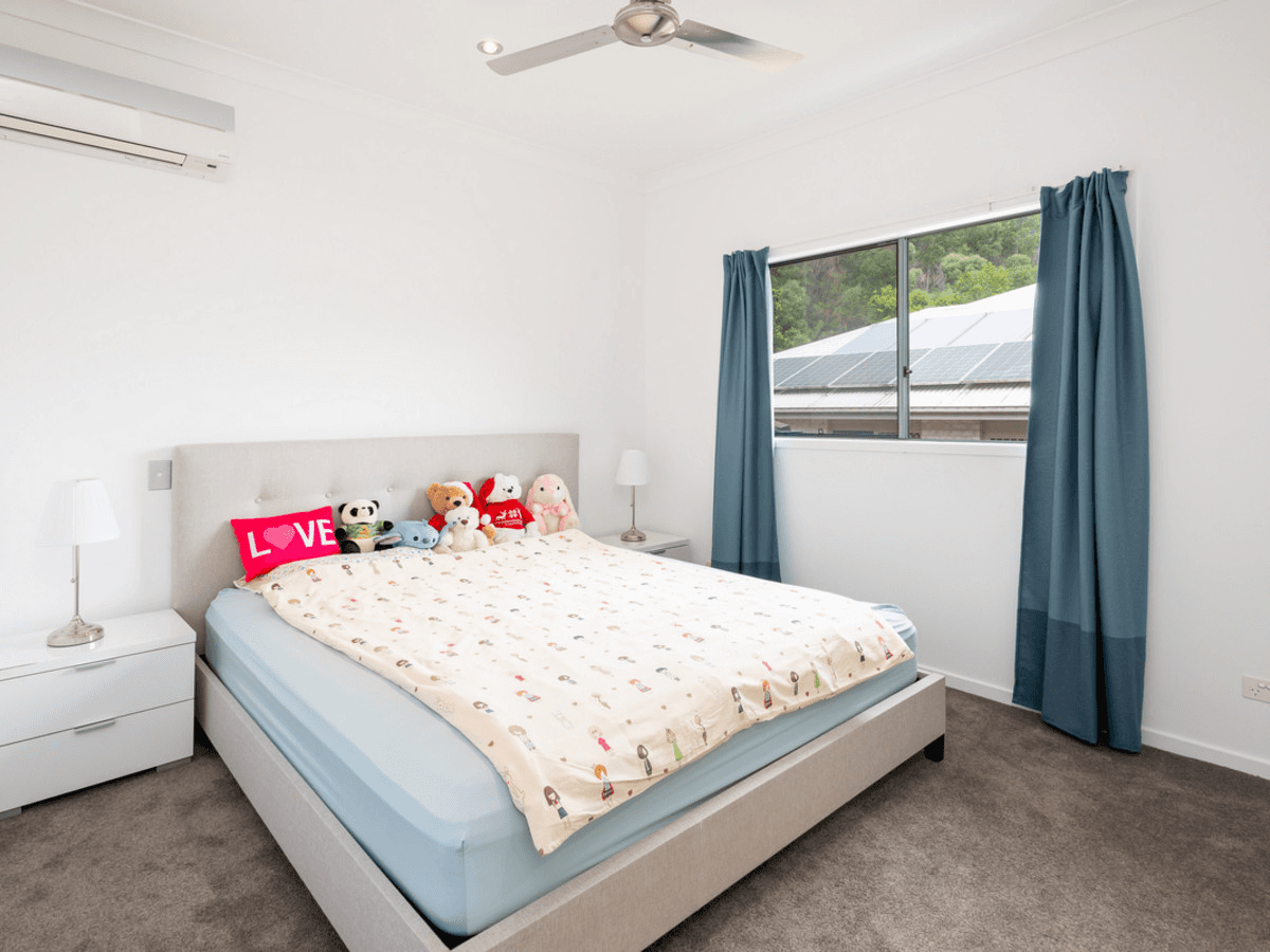 19 Castlereagh Close, Pacific Pines, QLD 4211