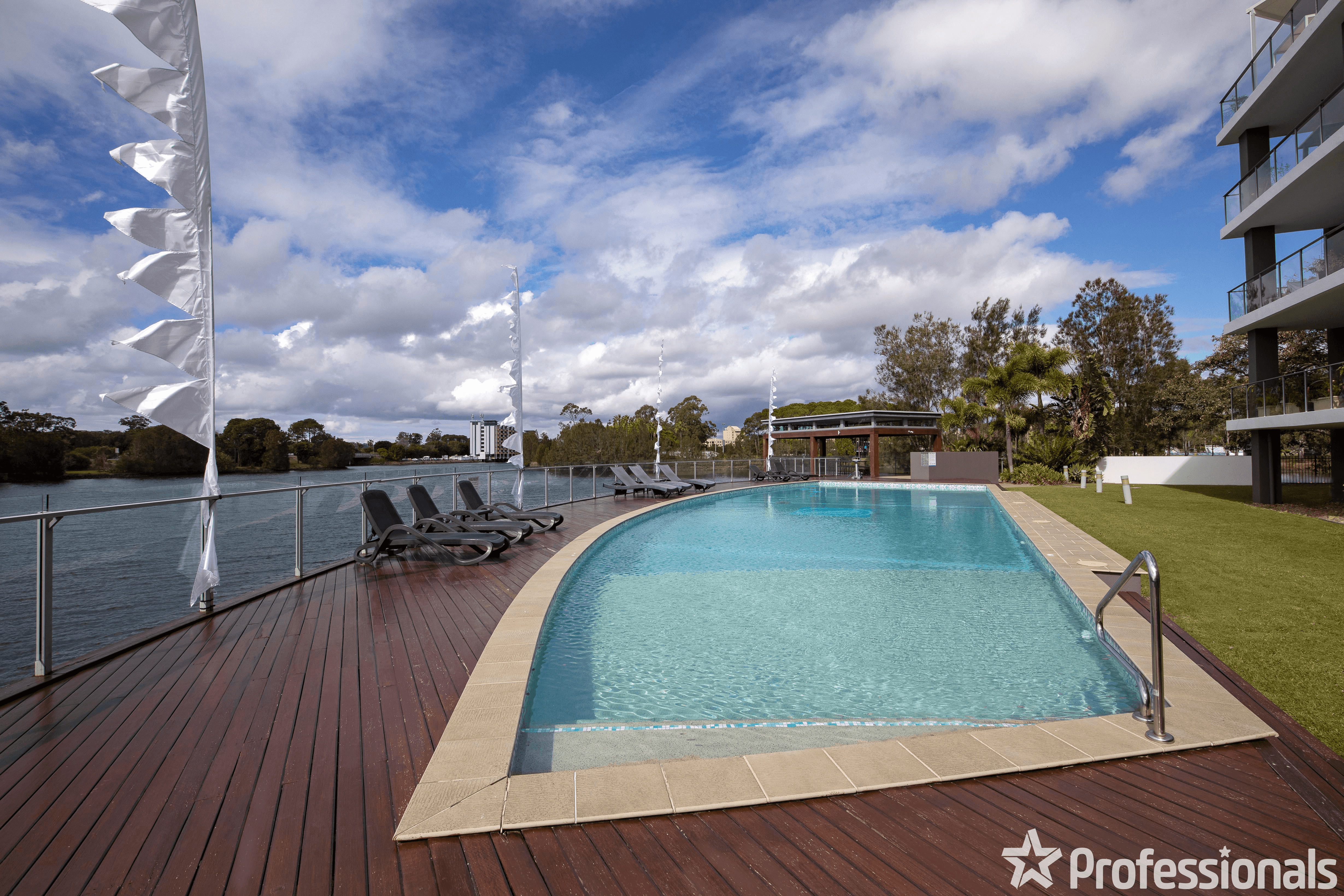 214/22-24 Ben Lexcen Place, ROBINA, QLD 4226