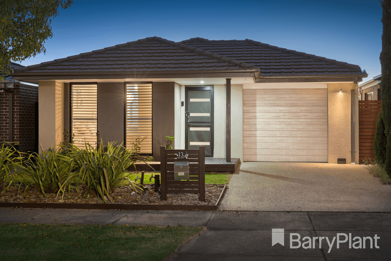 13 Dahlia Crescent, Keysborough, VIC 3173