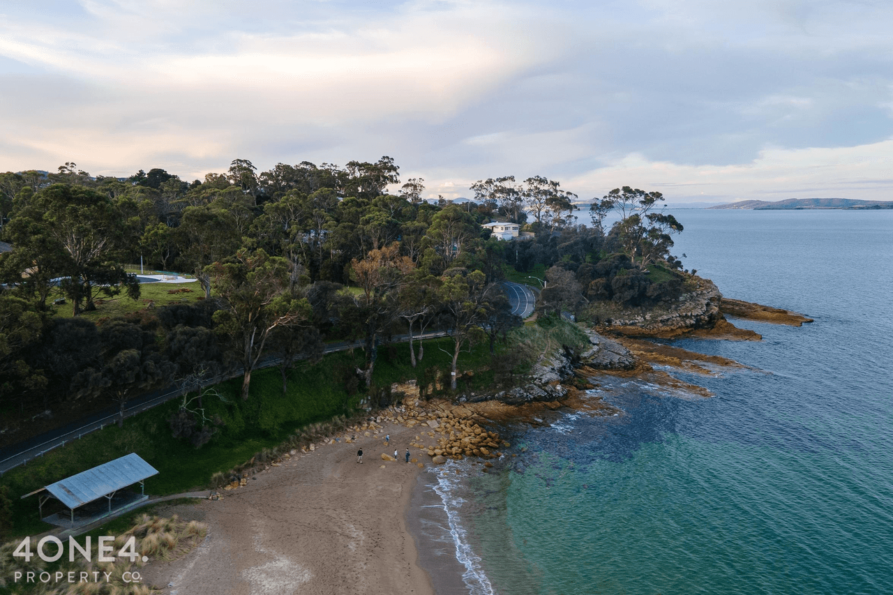 42 Home Avenue, Blackmans Bay, TAS 7052