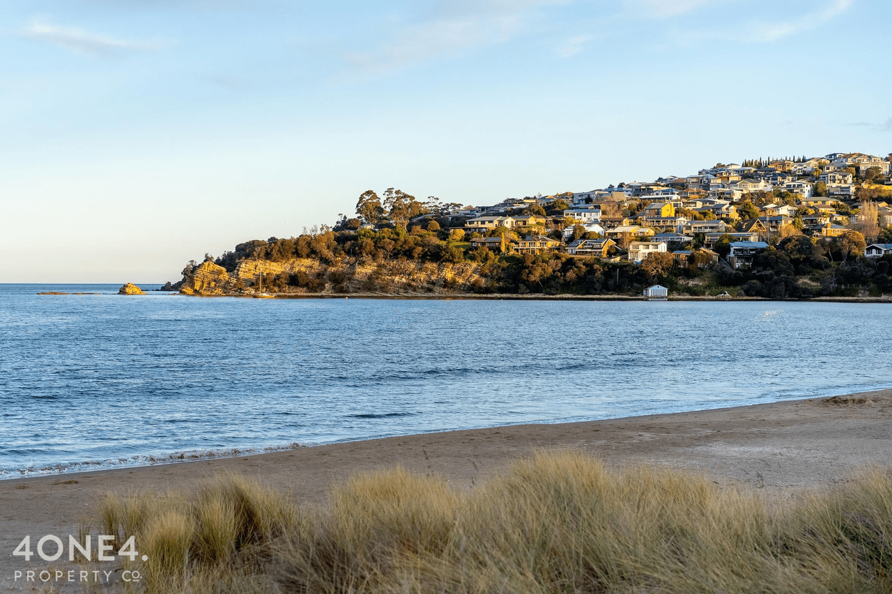 42 Home Avenue, Blackmans Bay, TAS 7052