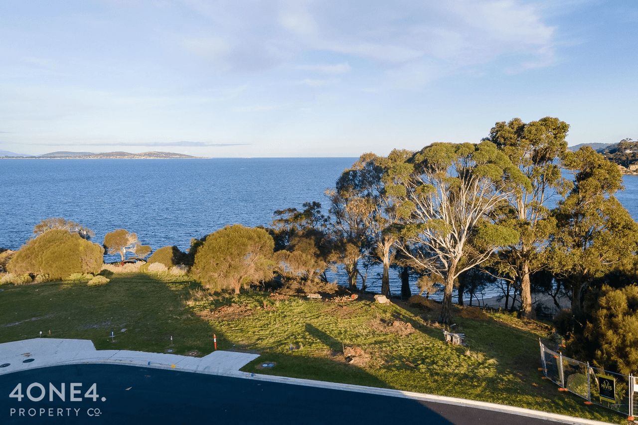 42 Home Avenue, Blackmans Bay, TAS 7052