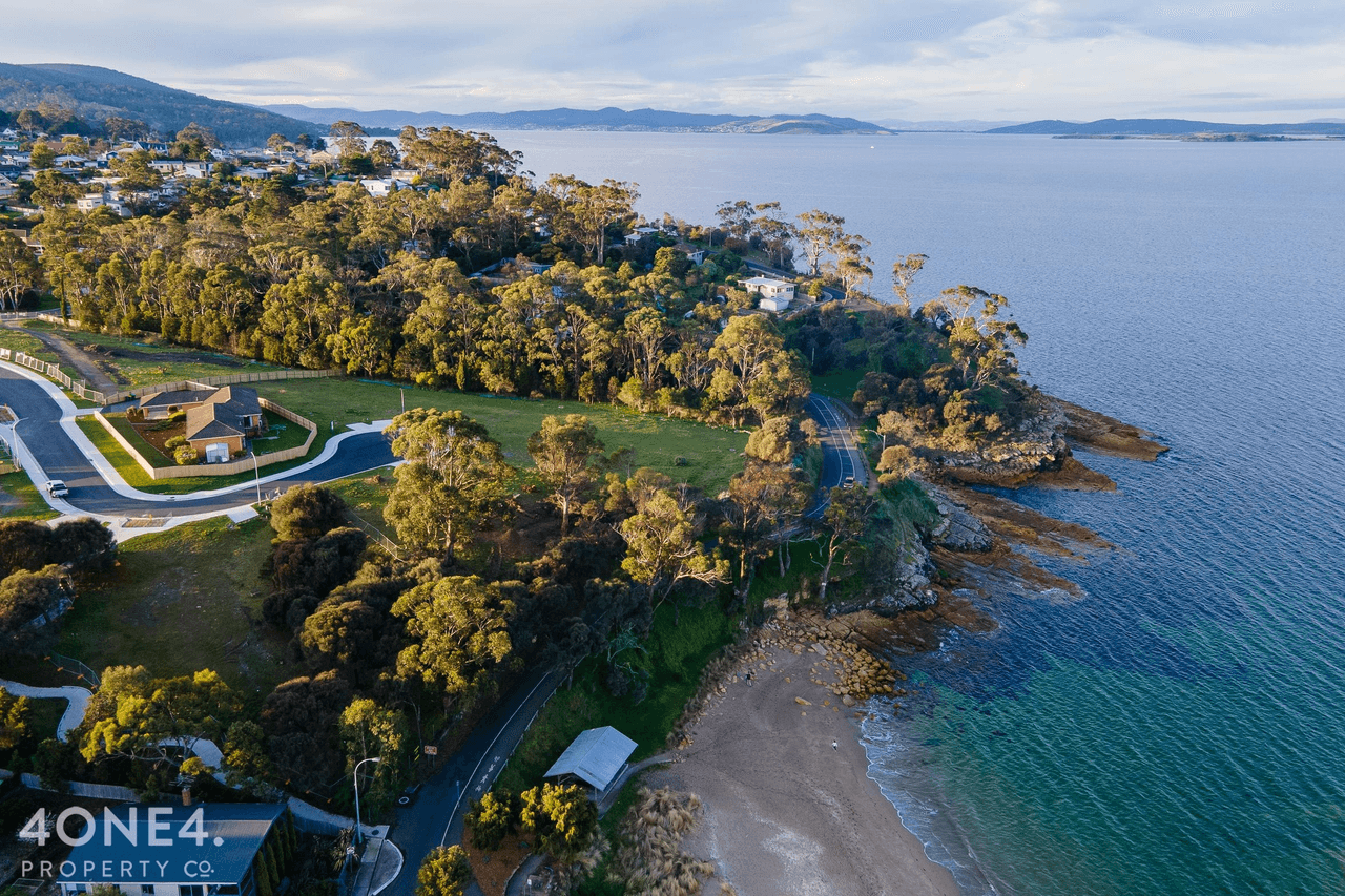 42 Home Avenue, Blackmans Bay, TAS 7052