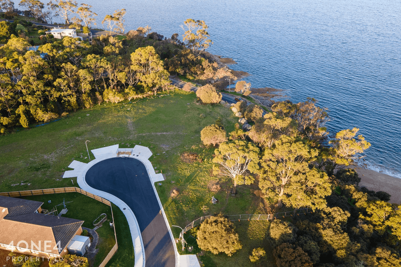 42 Home Avenue, Blackmans Bay, TAS 7052