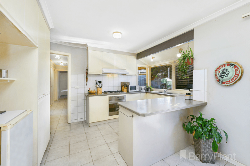 7 Merdon Place, Kurunjang, VIC 3337