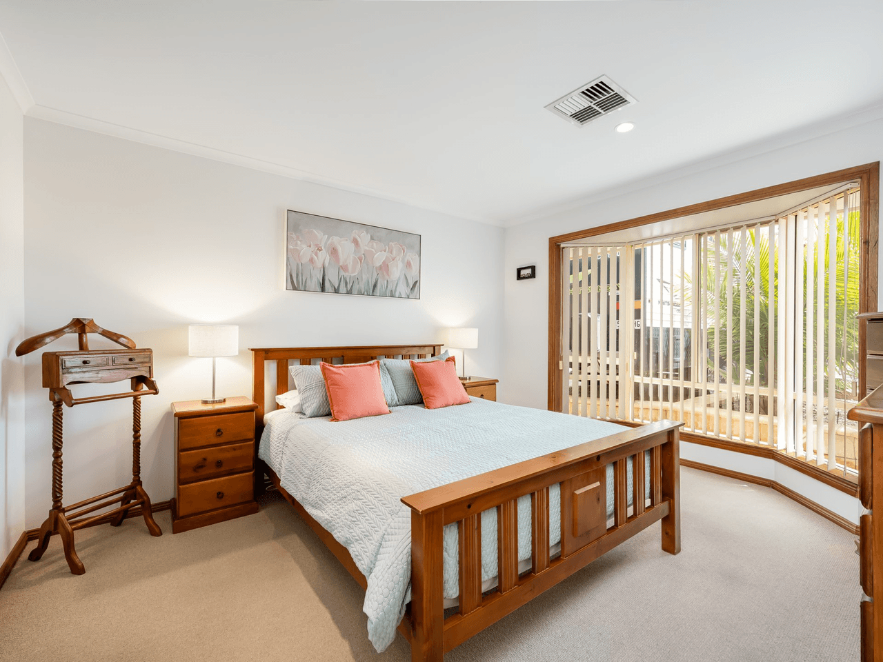 16 Sweetman Avenue, ENCOUNTER BAY, SA 5211