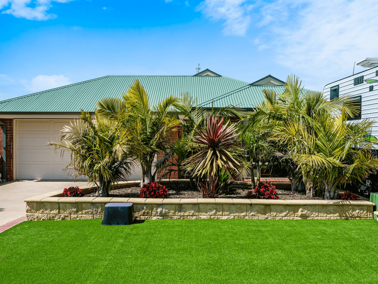 16 Sweetman Avenue, ENCOUNTER BAY, SA 5211