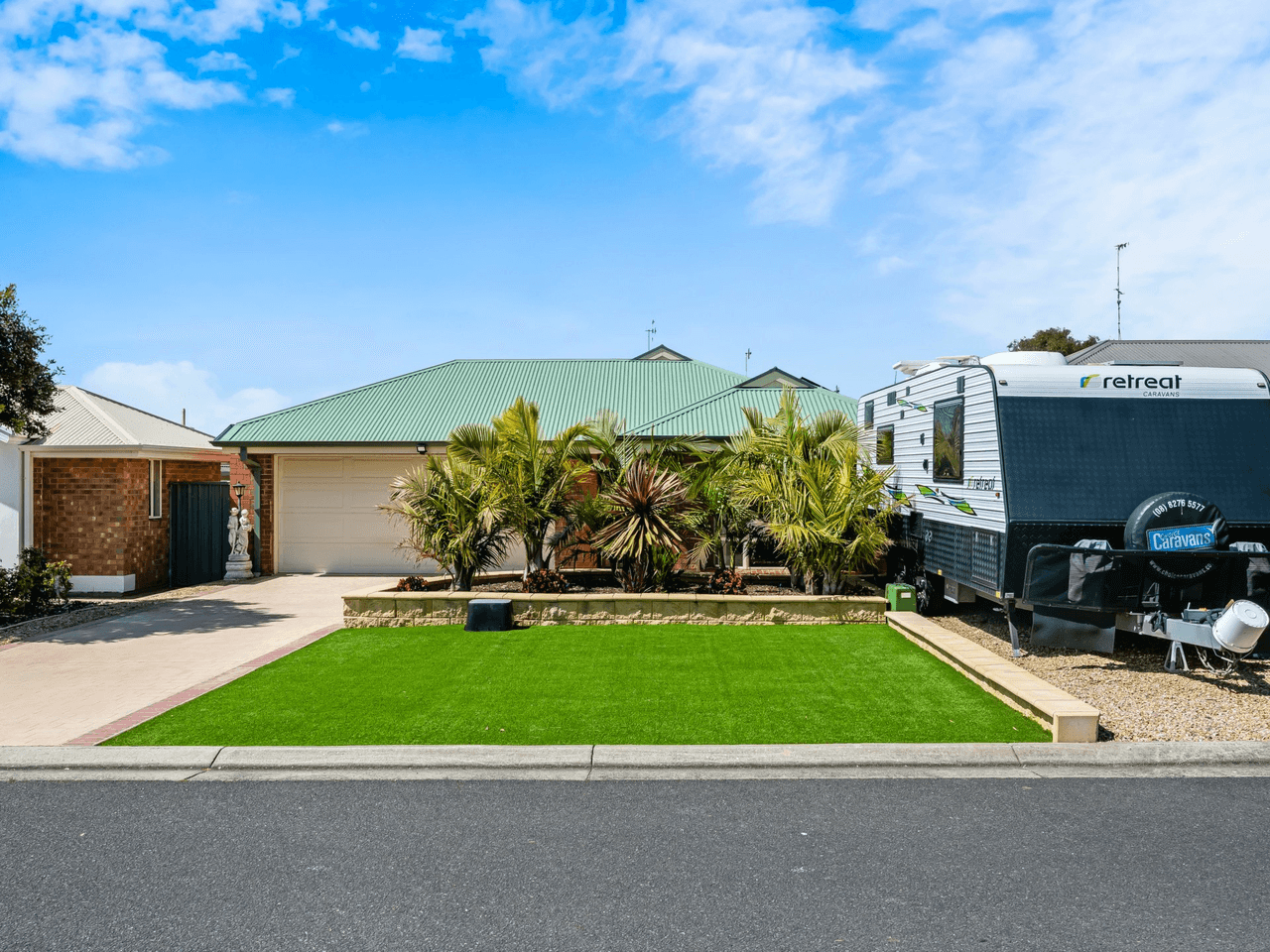 16 Sweetman Avenue, ENCOUNTER BAY, SA 5211