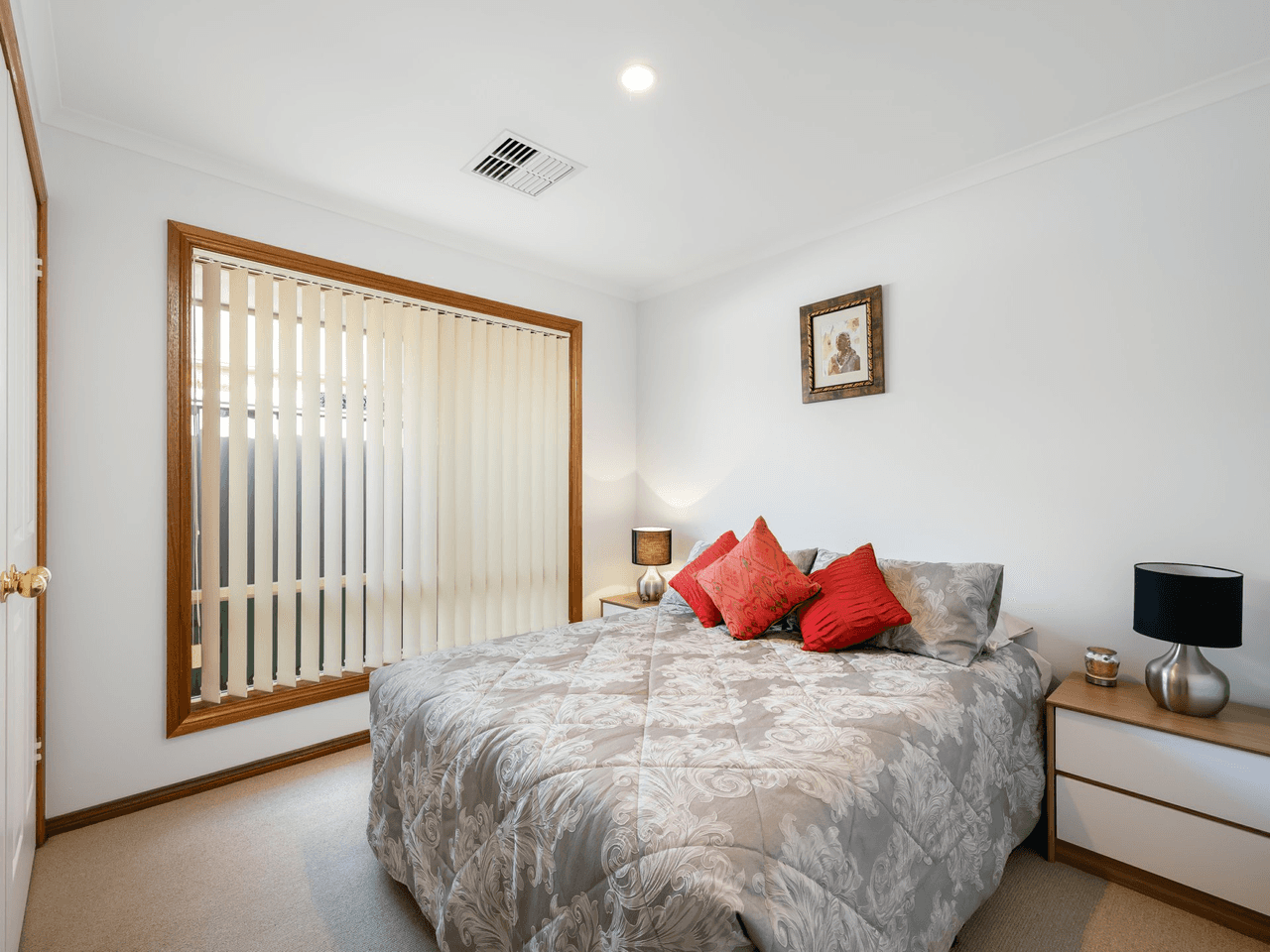 16 Sweetman Avenue, ENCOUNTER BAY, SA 5211