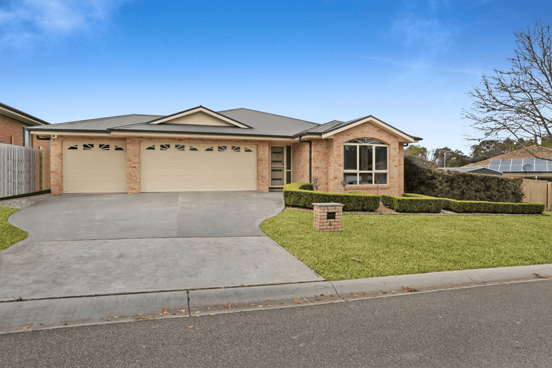 4 Montazah Avenue, Spring Farm, NSW 2570