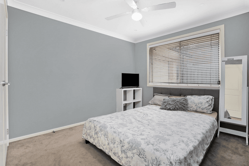 4 Montazah Avenue, Spring Farm, NSW 2570