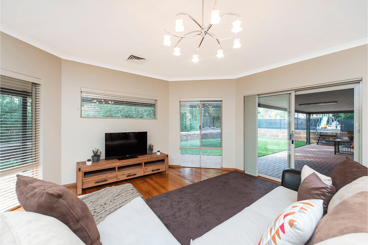 2 Salicina Gardens, Roleystone, WA 6111