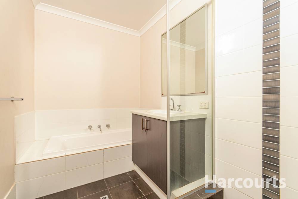 12 Hexham Terrace, ALKIMOS, WA 6038