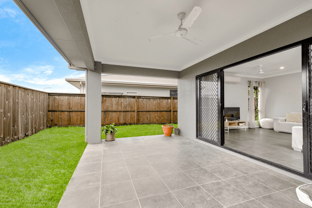 15 Master Circuit, TRINITY BEACH, QLD 4879