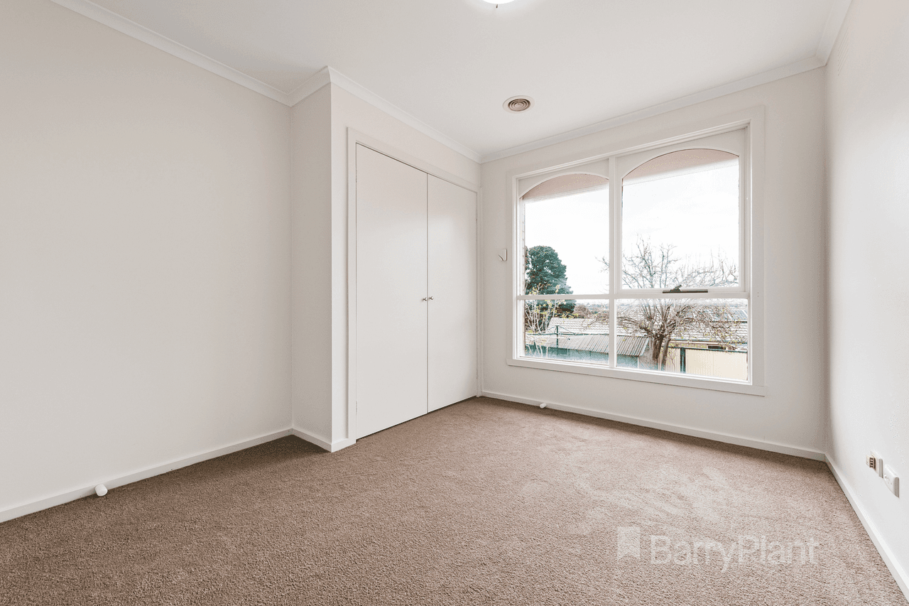 11 Oxley Way, Endeavour Hills, VIC 3802