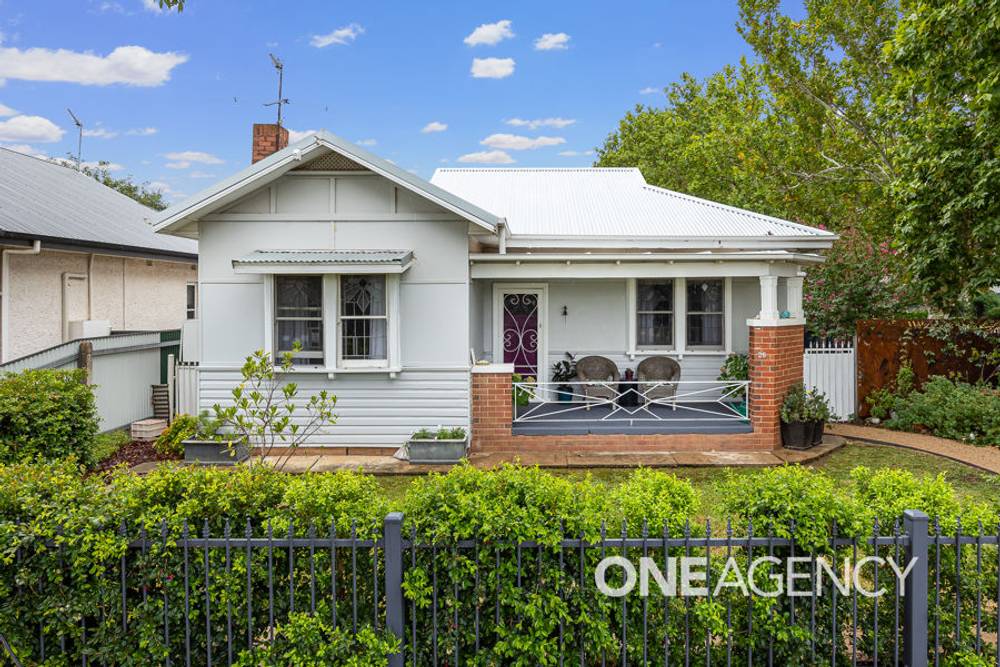 26 ALBURY STREET, WAGGA WAGGA, NSW 2650