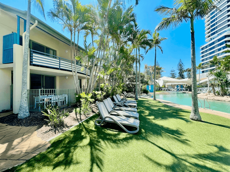 10 Alexandra Avenue, Mermaid Beach, QLD 4218