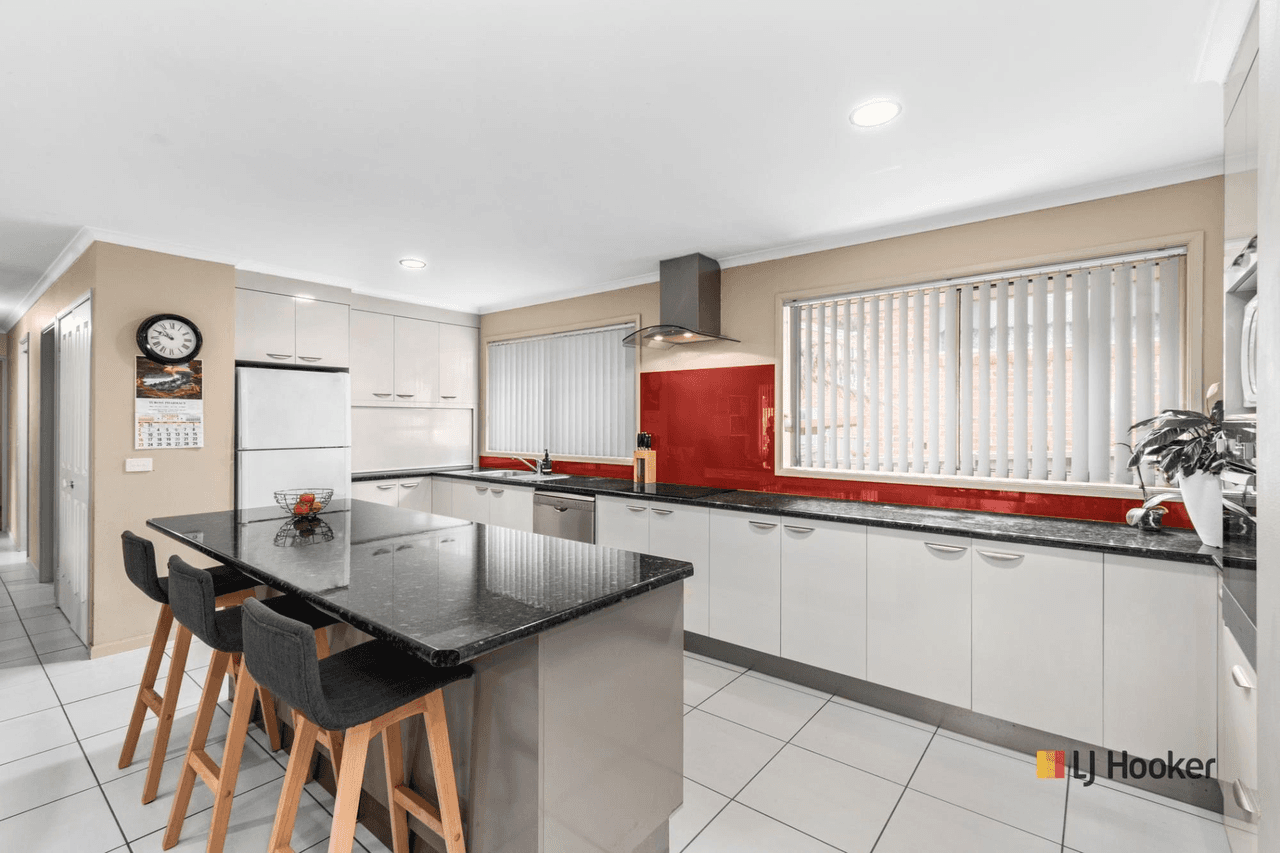 8A Lisa Place, SUNSHINE BAY, NSW 2536