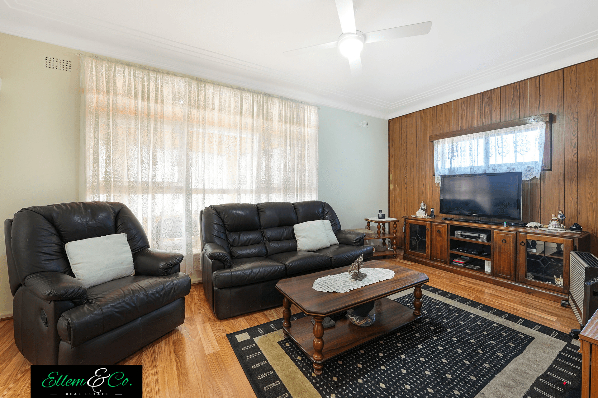 16 Arnold Crescent, Lake Heights, NSW 2502