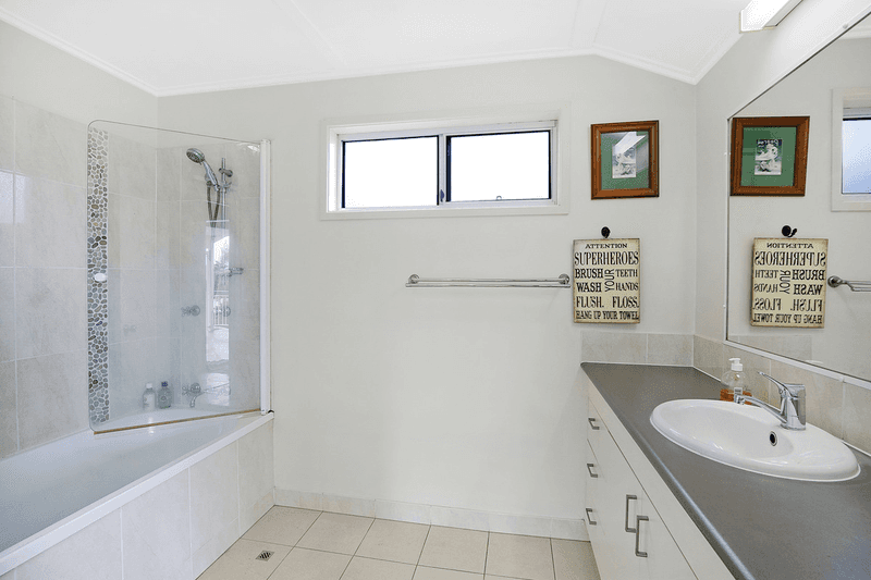 2142 Wynnum Road, WYNNUM WEST, QLD 4178