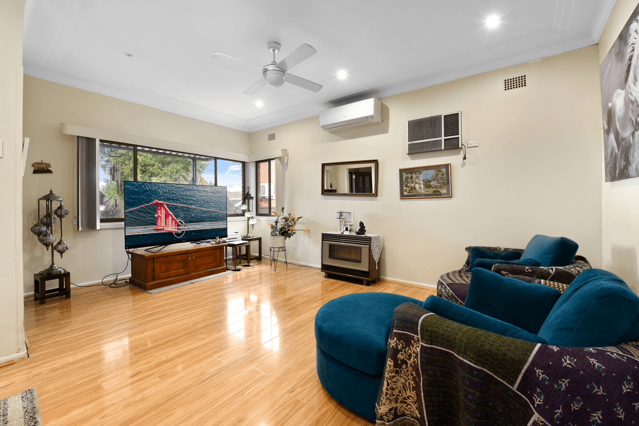 12 Francine Street, SEVEN HILLS, NSW 2147